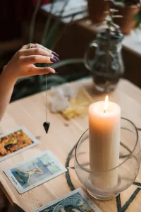 Leia mais sobre o artigo Os perigos do tarot gratuito